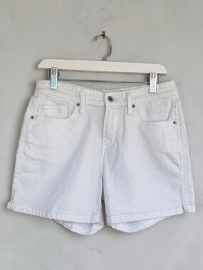Levi's Mid Rise Boyfriend Stretch Denim Shorts Soft White Size 4
